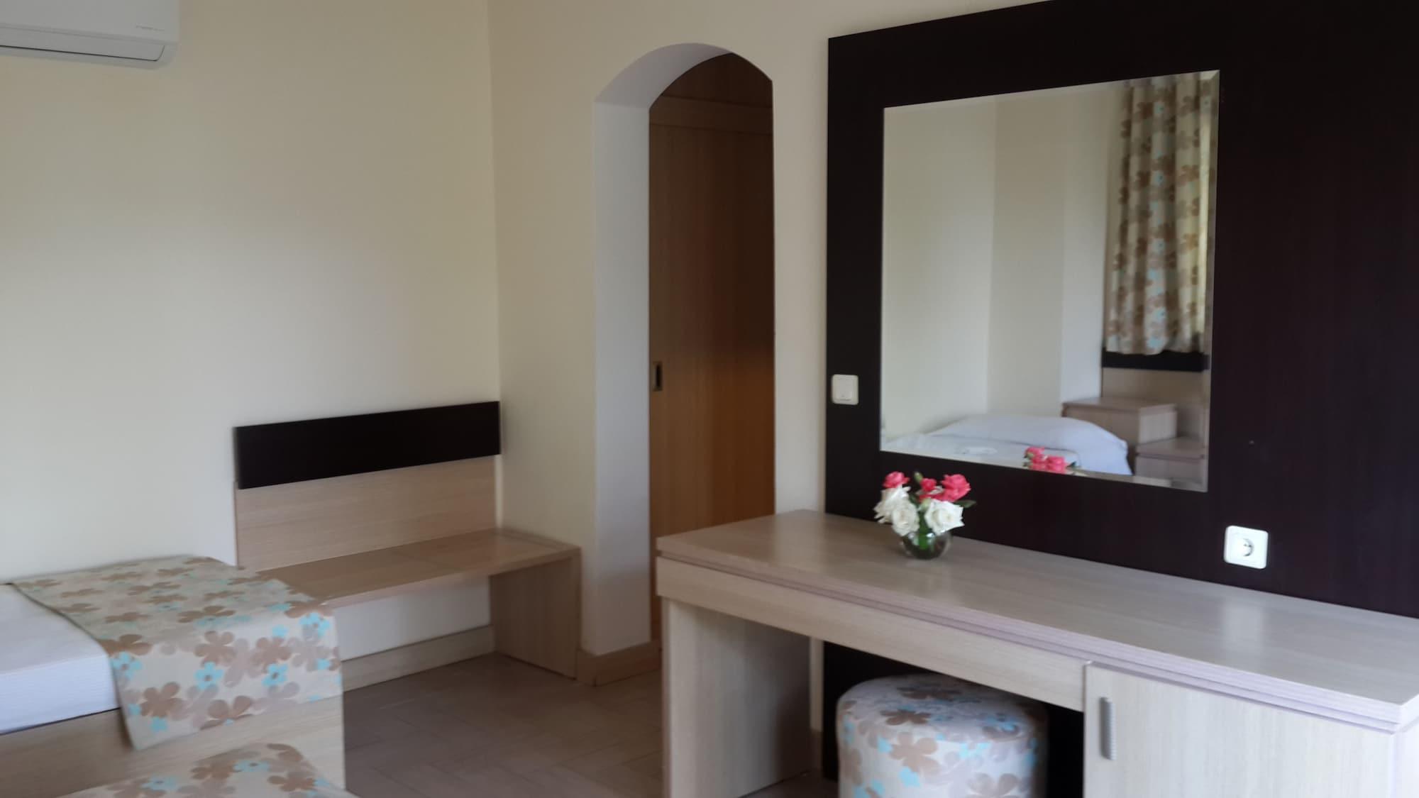 Club Bellamare Мармарис Экстерьер фото